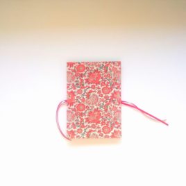 Album photo accordéon, rouge, modèle fleuri
